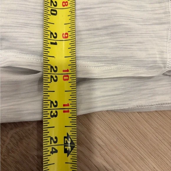 Lululemon Back in Action Long Sleeve - Picture 7 of 7